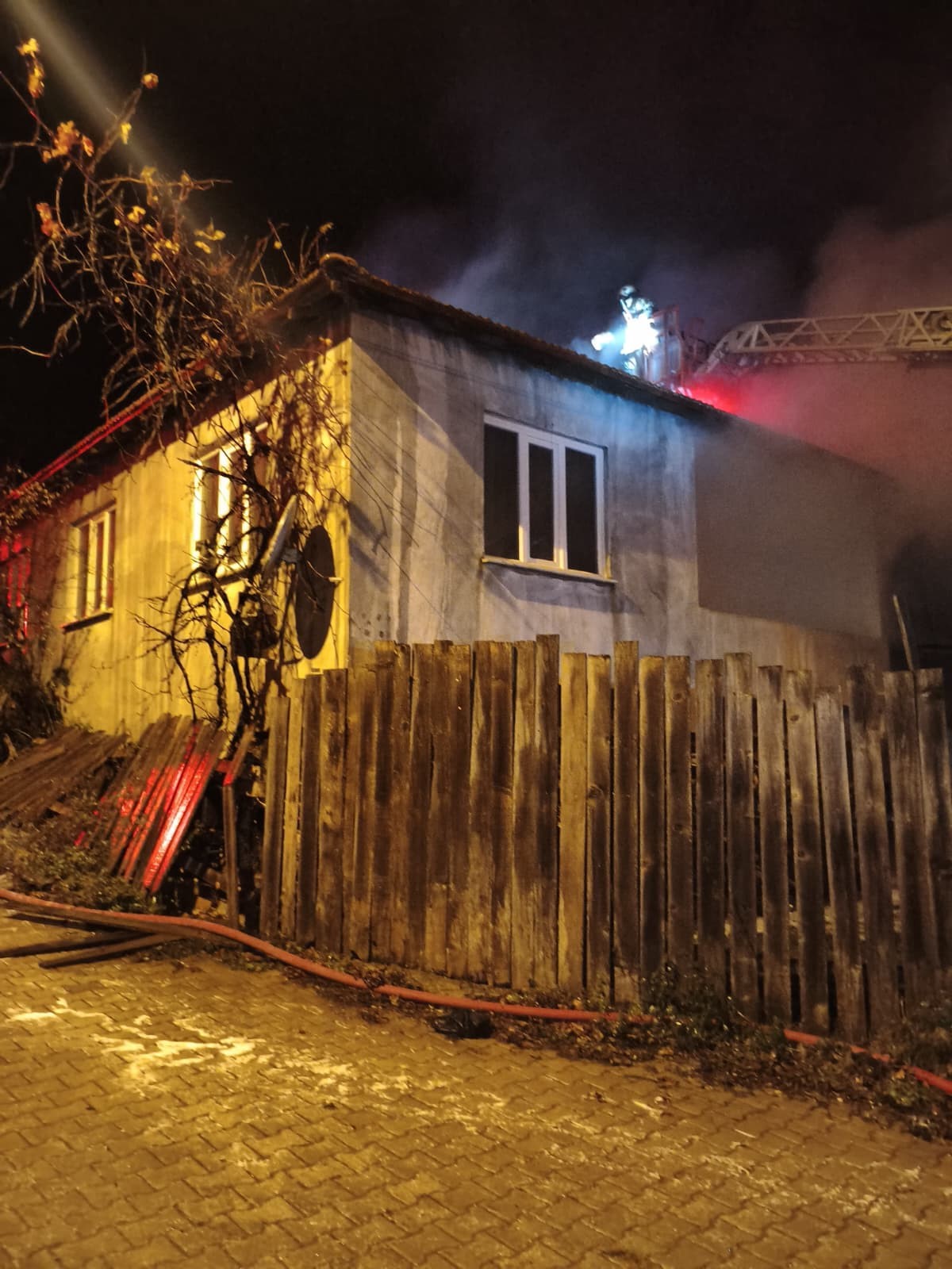 bursa'da samanlıkta çıkan yangın panik yarattı 1 Bursam Medya -