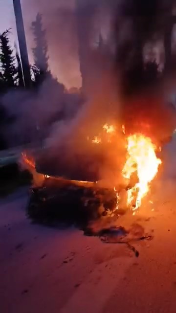 bursa’da otomobil bir anda alev aldı 1 Bursam Medya -