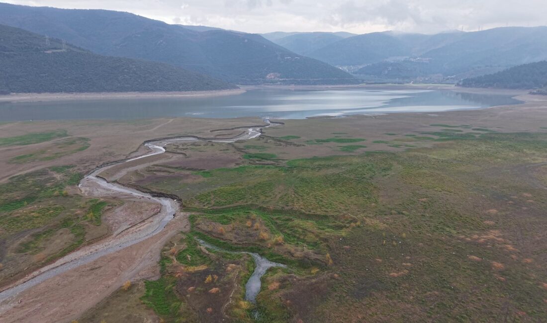 Bursa Ovası’nın tarımsal sulamasında önemli rol oynayan Gölbaşı Göleti, kuraklık