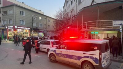 Bursa’nın Kestel ilçesinde akşam saatlerinde yaşanan bıçaklı kavgada, yaşları iki