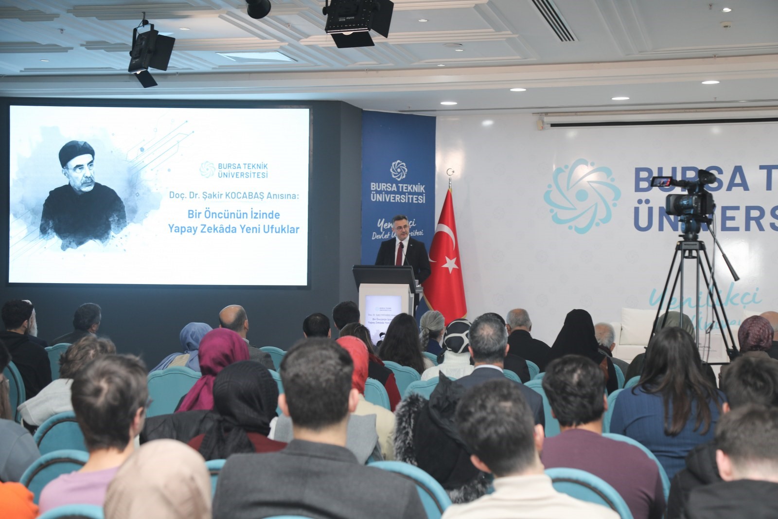 Bursa Teknik Üniversitesi’nde düzenlenen "Doç. Dr. Şakir Kocabaş Anısına: Bir