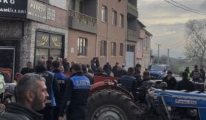 Mudanya'nın Hasköy Mahallesi'nde, Mudanya Belediyesi tarafından gerçekleştirilmek istenen yıkım girişimini,