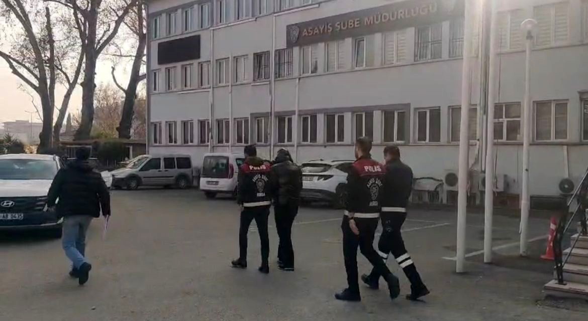 Bursa'da "Adınız FETÖ soruşturmasında" yalanıyla 1,5 milyonluk vurgun 1 Bursam Medya -