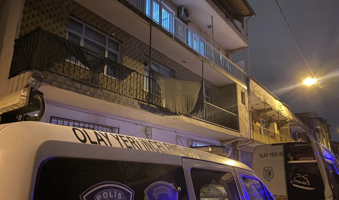 Bursa’nın Osmangazi ilçesinde baba ve oğlu arasında çıkan tartışma bıçaklı