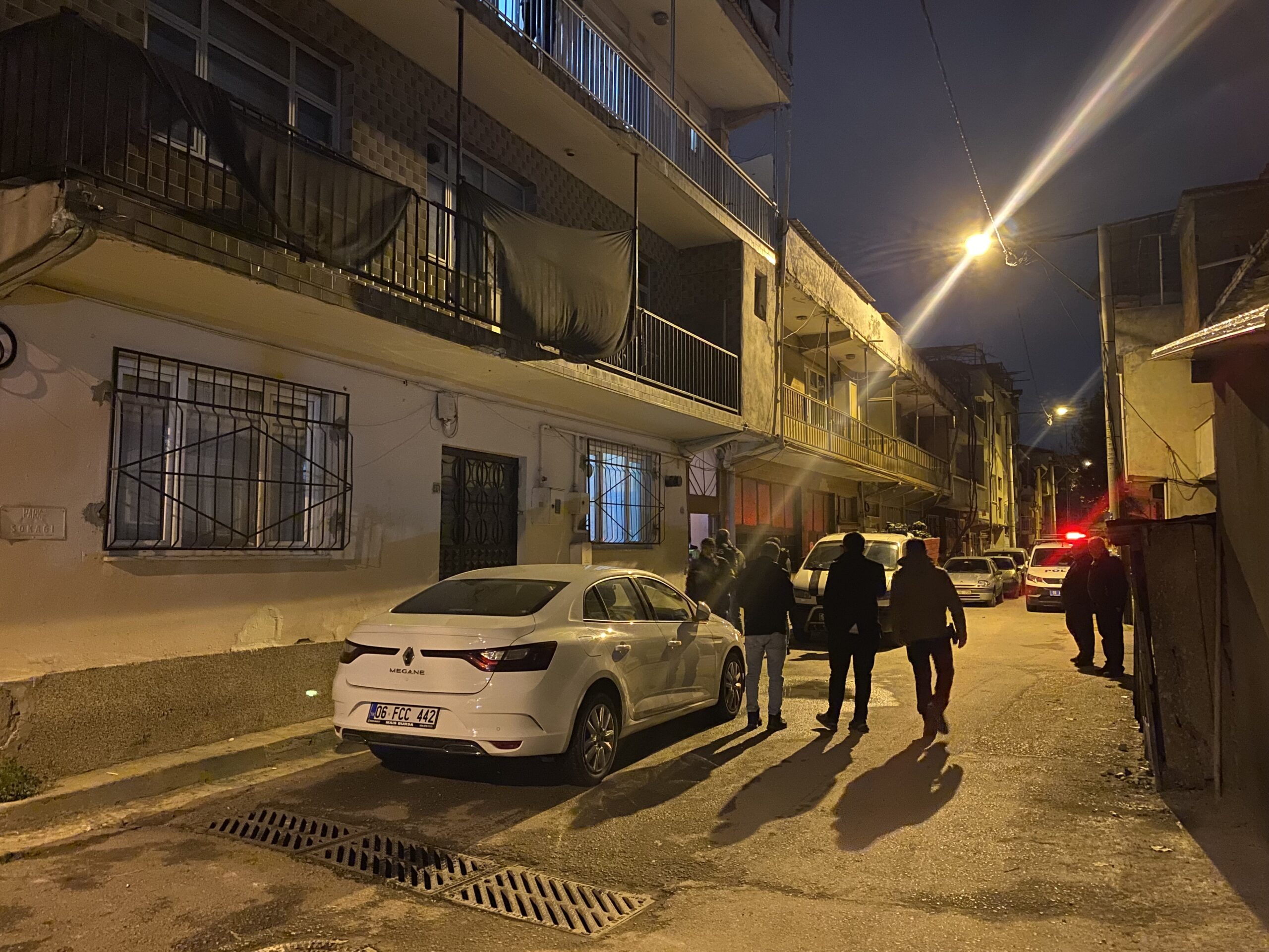 Bursa'da baba-oğul kavgasında kan aktı! 1 Bursam Medya -