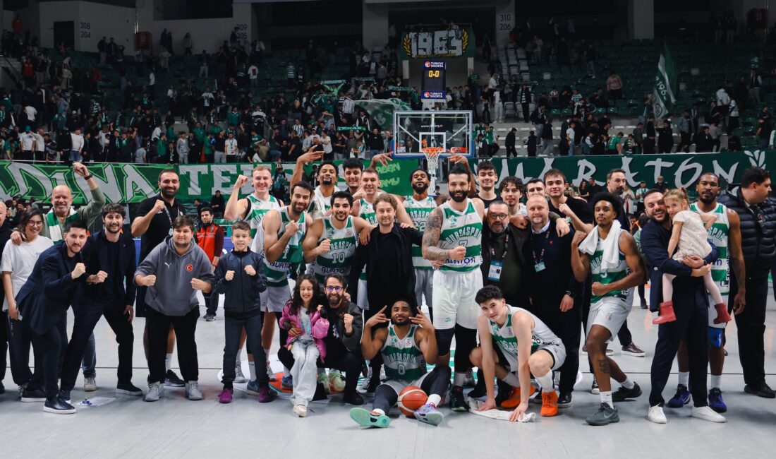 Bursaspor Basketbol Başantrenörü Ahmet Çakı, evinde kazandıkları Galatasaray MCT maçında