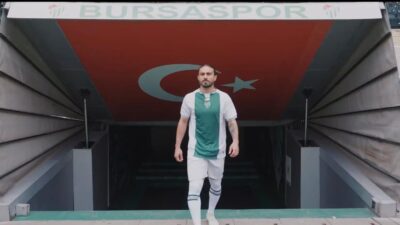 Bursaspor, Süper Lig ekibi Eyüpspor'un tecrübeli oyuncusu Halil Akbunar'ı transfer