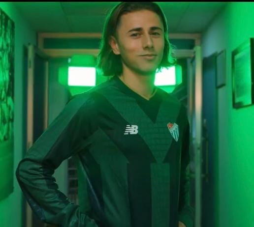 Bursaspor Eyüp Akcan'ı açıkladı! 2 Bursam Medya -