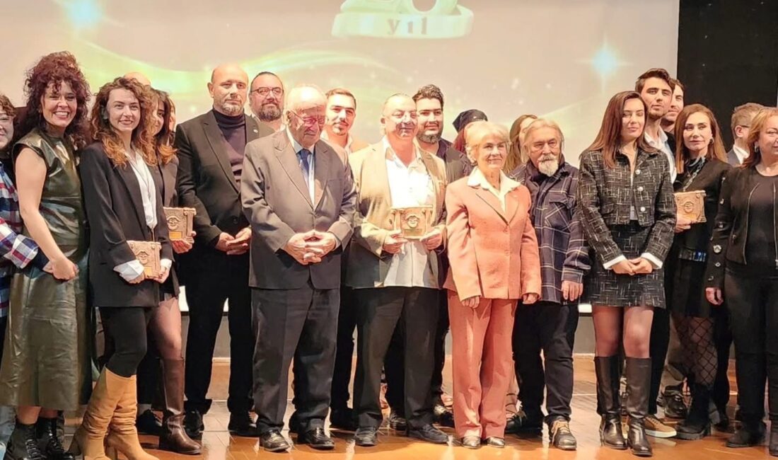 Geleneksel olarak düzenlenen 25. Direklerarası Seyircileri Tiyatro Ödülleri, bu yıl