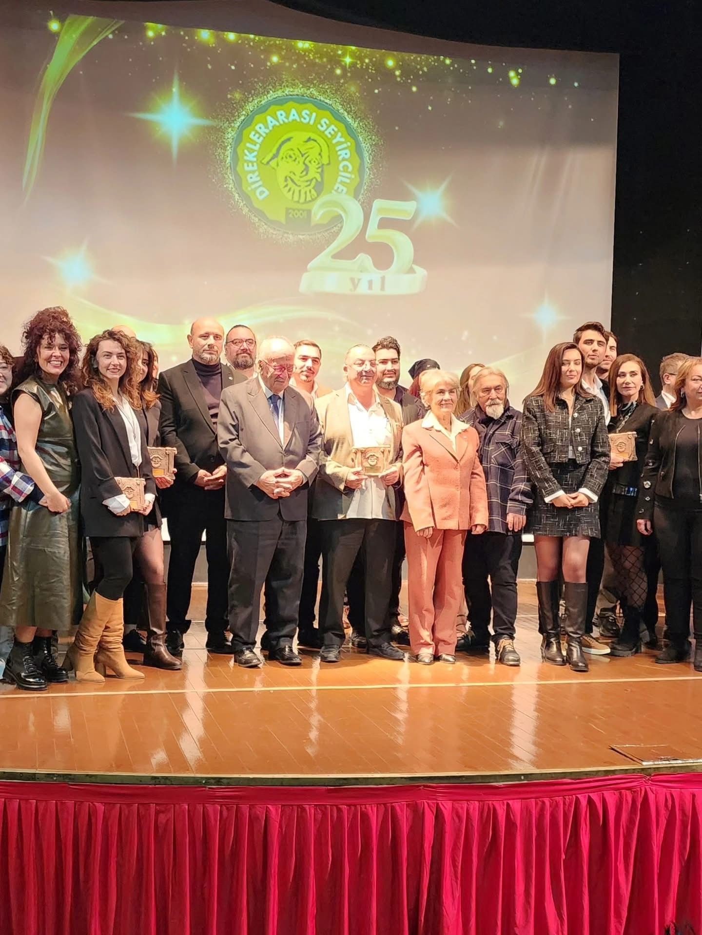 Geleneksel olarak düzenlenen 25. Direklerarası Seyircileri Tiyatro Ödülleri, bu yıl