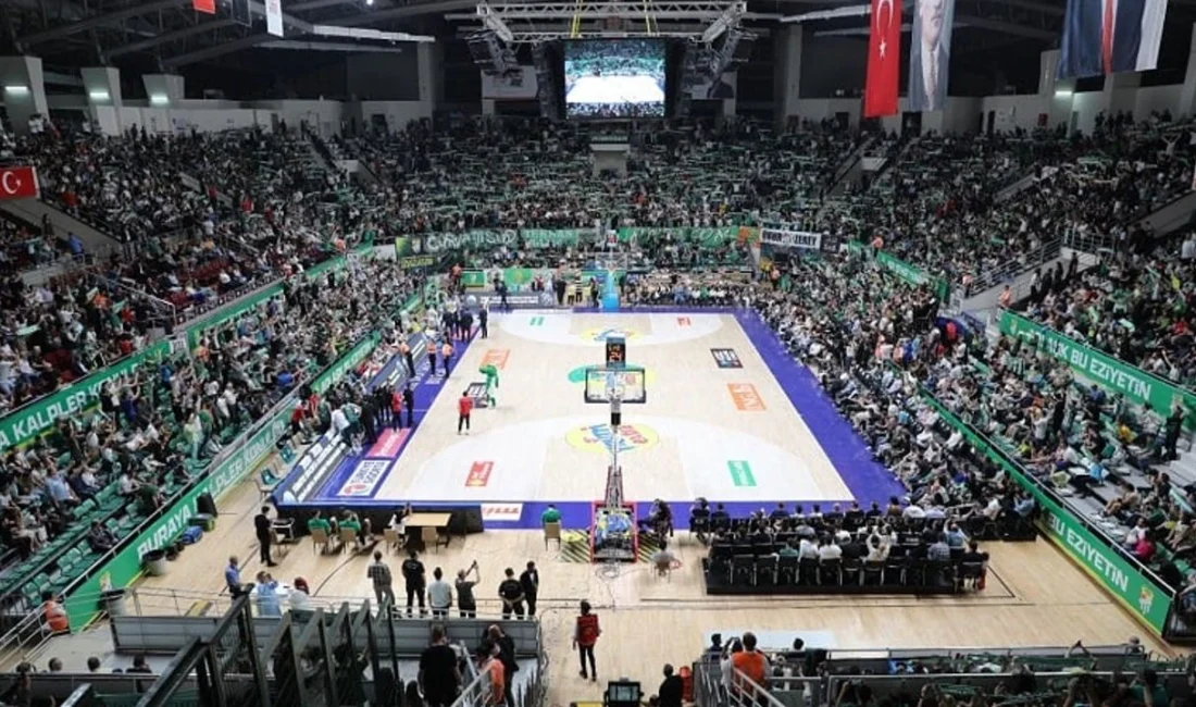 Bursaspor Basketbol evinde Mersinspor'u ağırlarken, Tofaş zorlu Beşiktaş deplasmanına çıkacak.