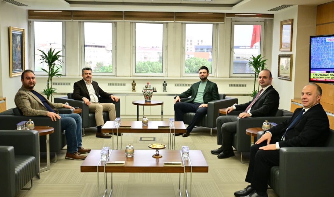 Bursaspor Vakfı Mütevelli Heyeti’ne Yıldırım Belediye Başkanı Oktay Yılmaz ve