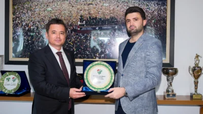 Osmangazi Belediye Başkanı Erkan Aydın, yayınladığı mesajda Bursaspor’a destek vurgusu