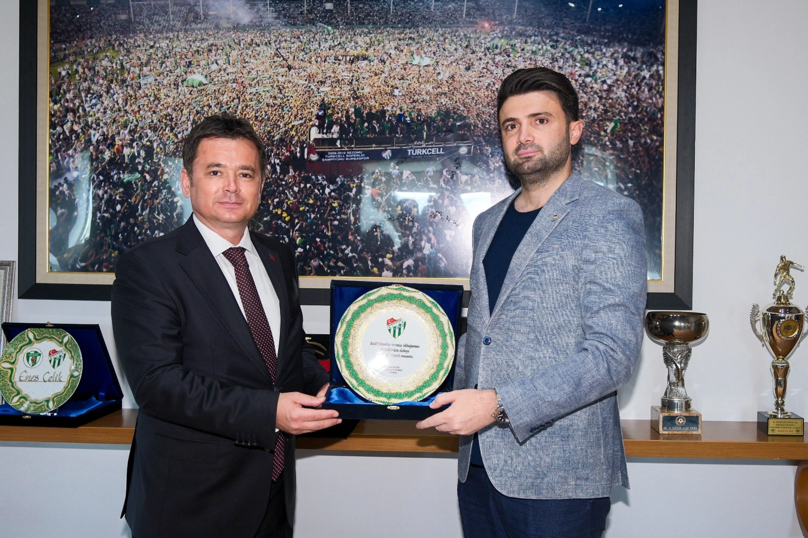 Osmangazi Belediye Başkanı Erkan Aydın, yayınladığı mesajda Bursaspor’a destek vurgusu