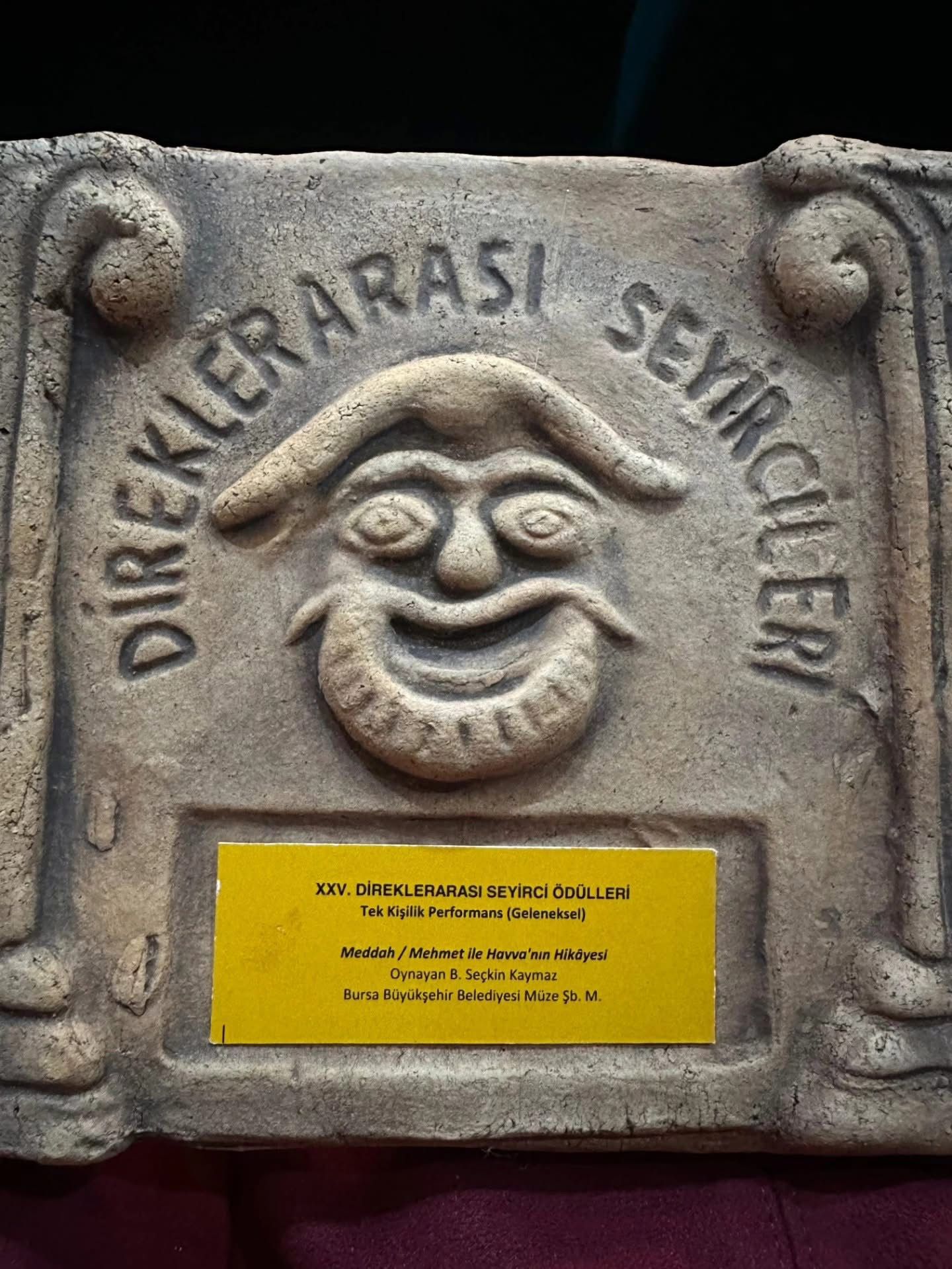 bursalı ünlü oyuncuya prestijli ödül 3 Bursam Medya -