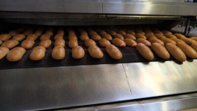  Bursa'da Besaş ekmeğine yeni yılla birlikte zam geldi. Üretim