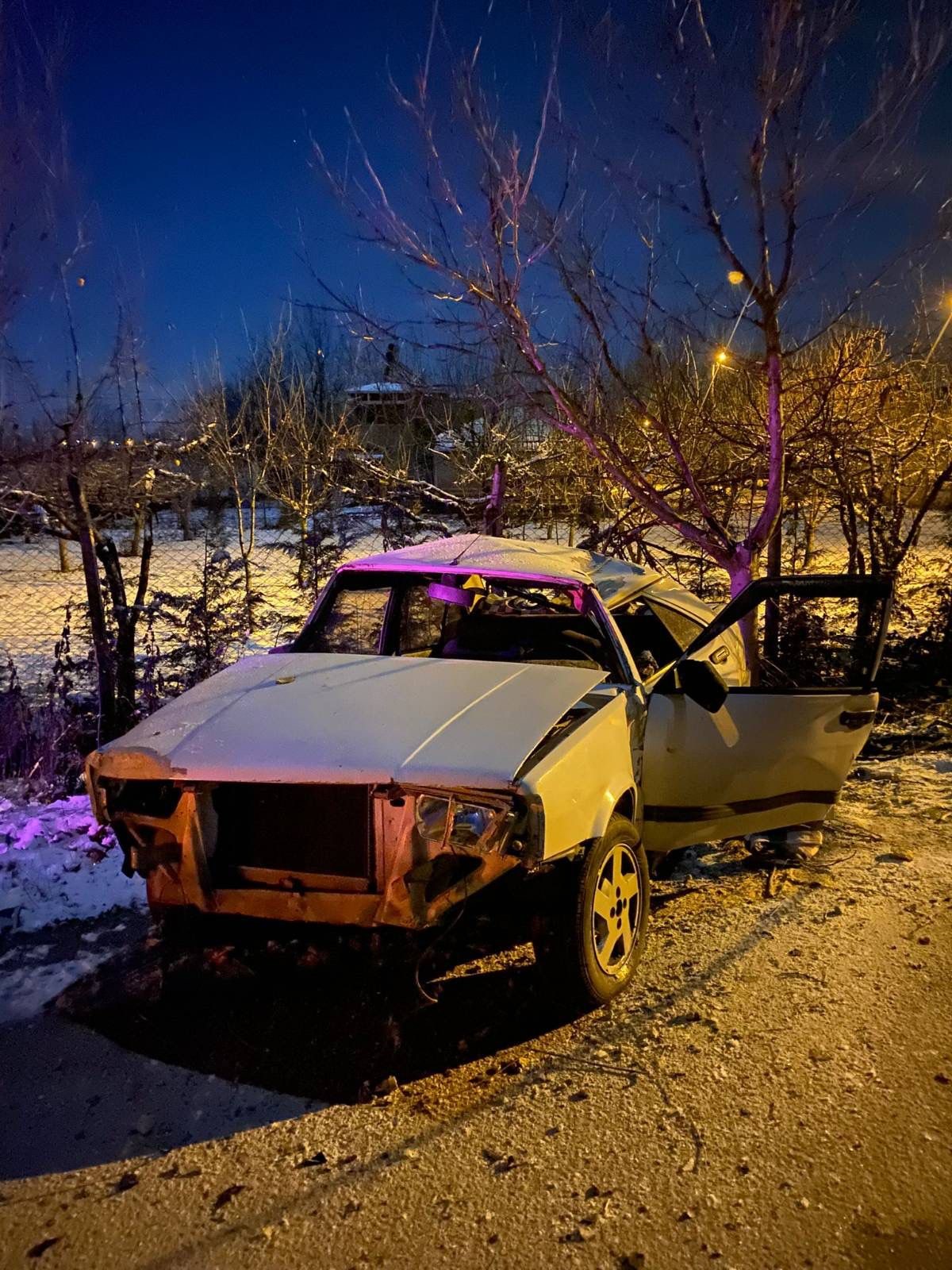 Bursa'nın İnegöl ilçesinde meydana gelen tek taraflı kazada, tarlaya alana