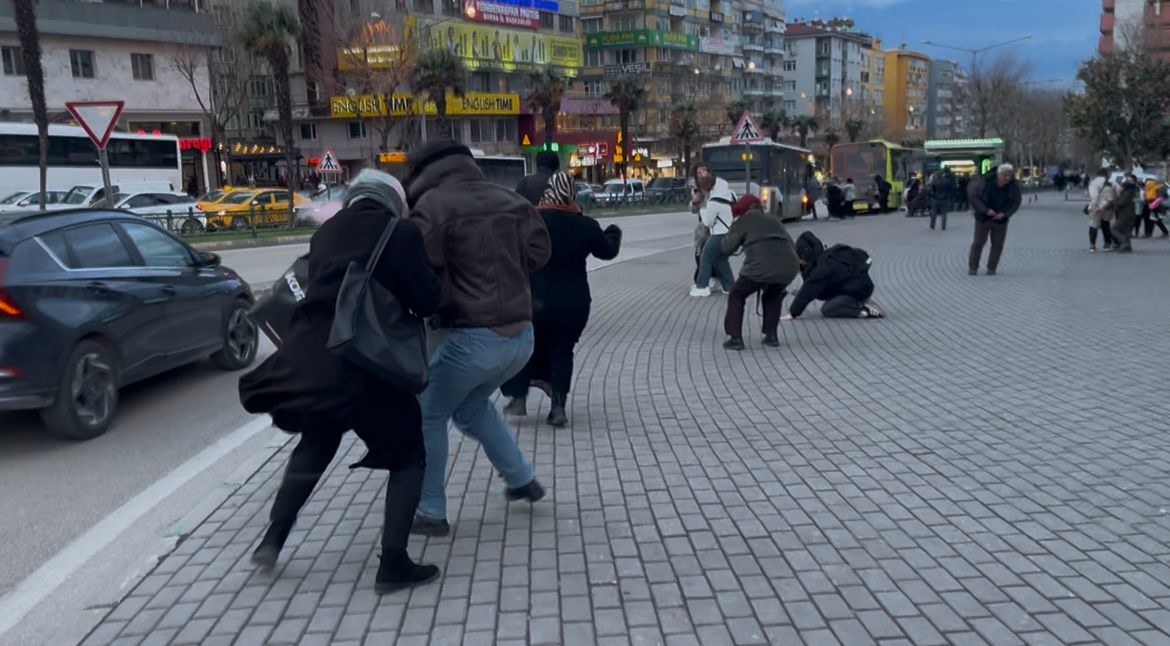 Bursa'da etkili olan şiddetli fırtına ve lodos neteniyle Merinos parkı