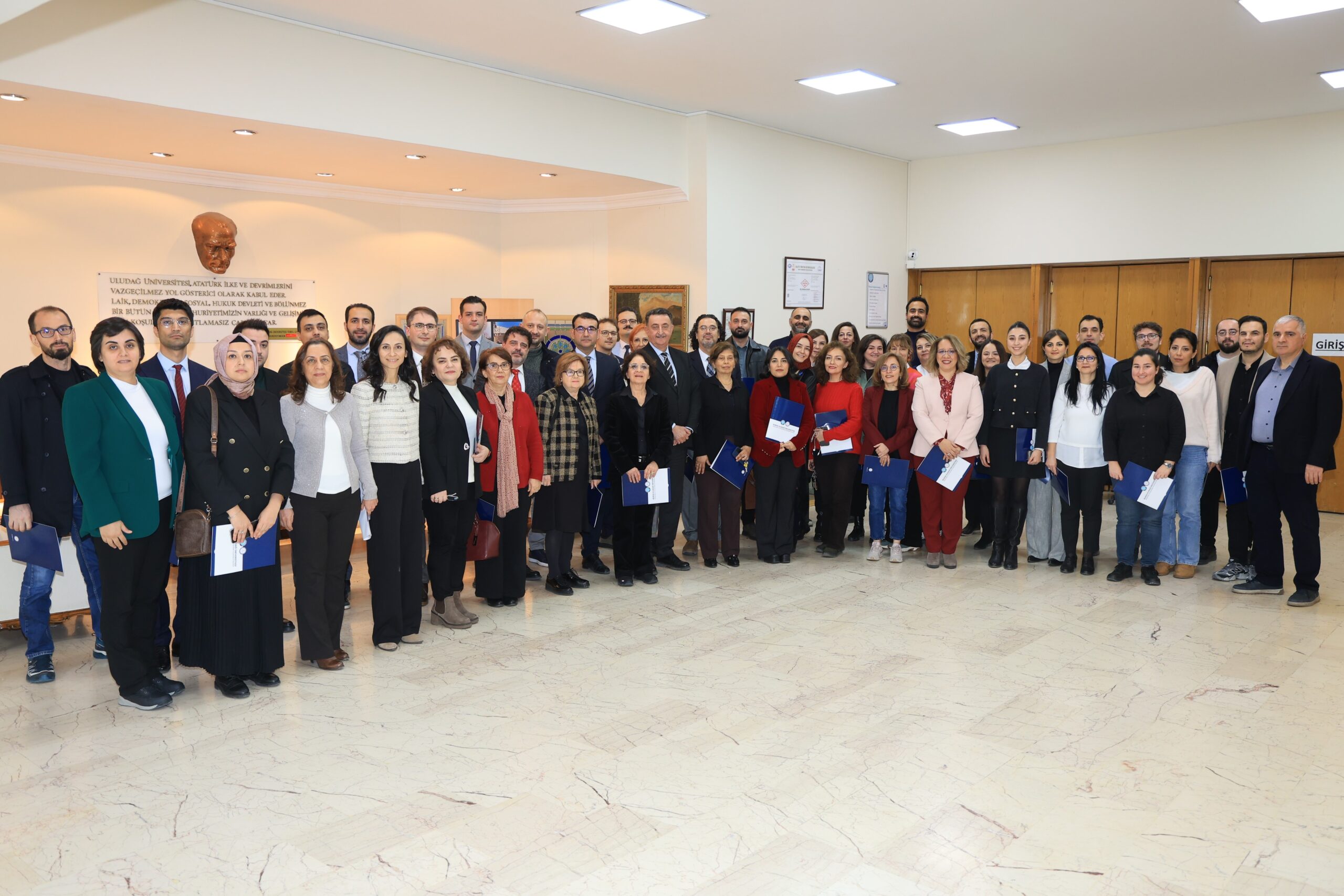 Bursa Uludağ Üniversitesi (BUÜ), akademik başarıyı teşvik etmek ve araştırma