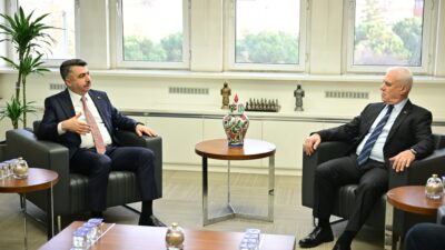 Yıldırım Belediye Başkanı Oktay Yılmaz, Bursa Büyükşehir Belediye Başkanı Mustafa Bozbey’in Yıldırım’daki