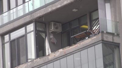 Bursa’da etkili olan lodos hayatı felç etti. Önüne kattığını sürükleyen