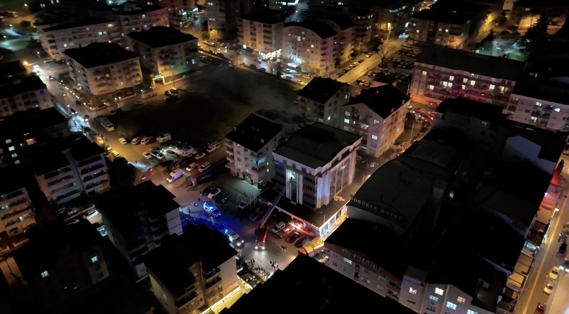  Bursa’nın Nilüfer ilçesinde bulunan bir otelde çıkan yangın, Bursa