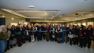  Bursa Kent Konseyi Ressamlar Çalışma Grubu'nun hazırladığı 'Yeni Yıla Merhaba' resim