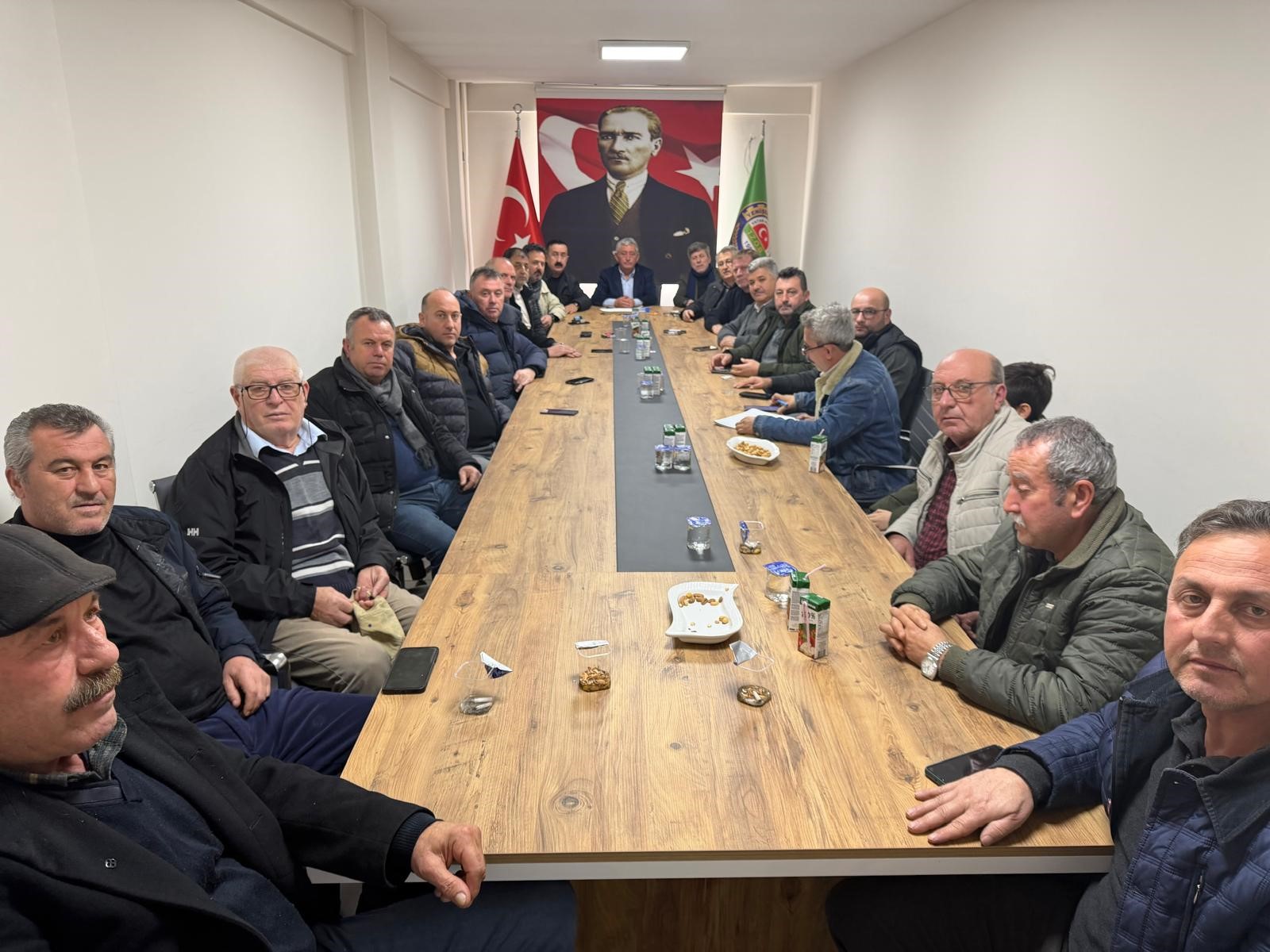 Bursa Ziraat Odaları Başkaları Yenişehir'de toplandı. Başkanlar vergi borcu ve Sgk