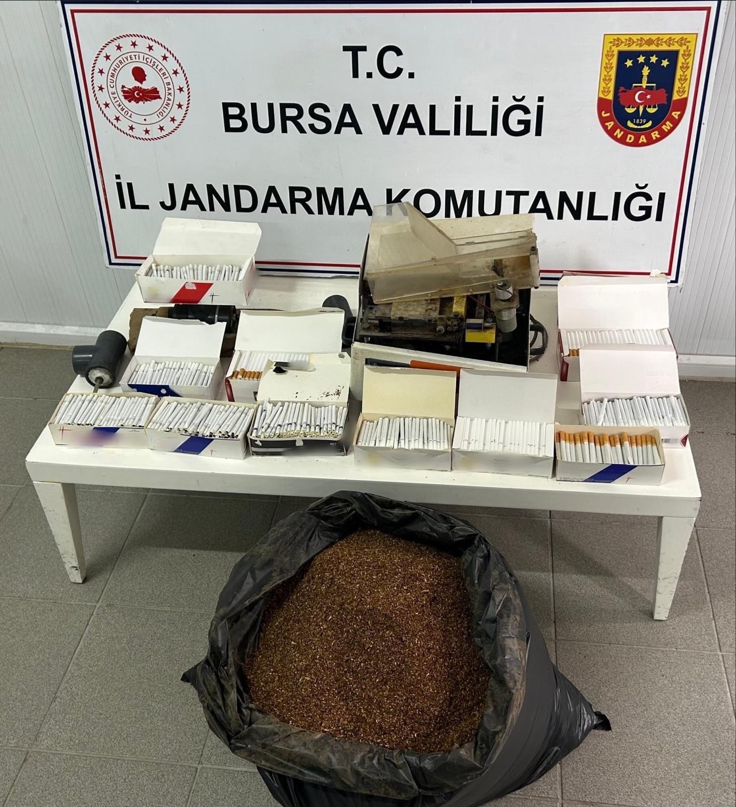 Bursa'nın İnegöl ilçesinde, komutanlık ekiplerince kaçakçılıkla mücadele kapsamında operasyon düzenlendi.