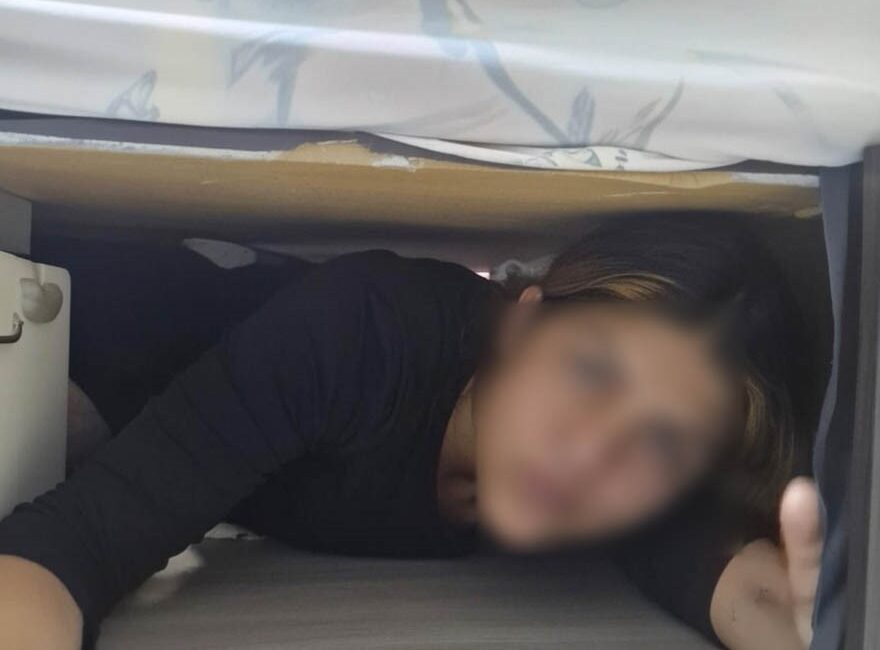 Bursa’da farklı adreslere girerek hırsızlık yapan ve 107 suç kaydı