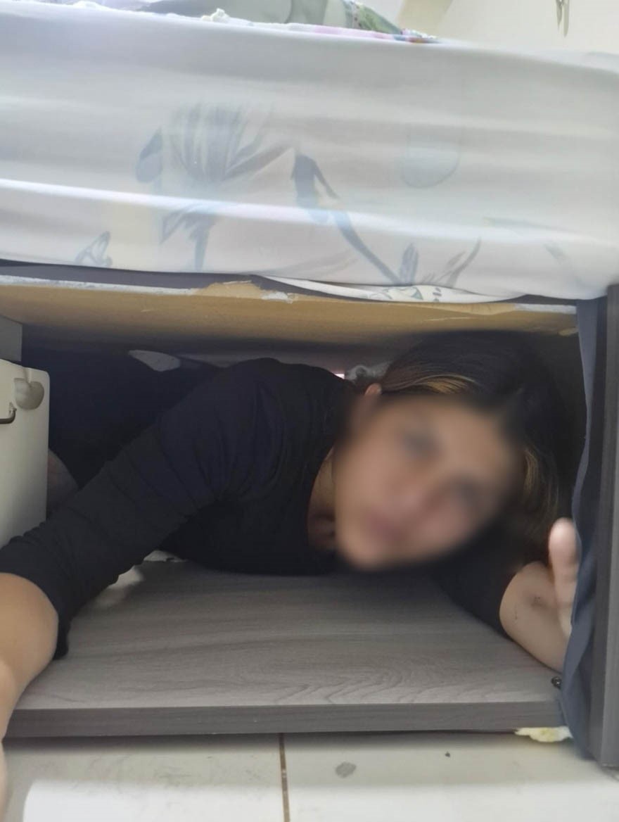 Bursa’da farklı adreslere girerek hırsızlık yapan ve 107 suç kaydı