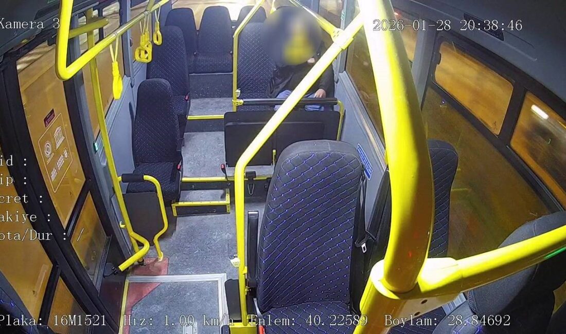 Bursa'da şehir içi halk otobüsünde kalp krizi geçiren bir yolcu,