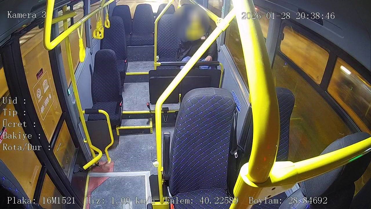 Bursa'da şehir içi halk otobüsünde kalp krizi geçiren bir yolcu,