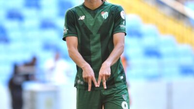 Bursaspor, Emrehan Gedikli ile yolların ayrıldığını açıkladı. 