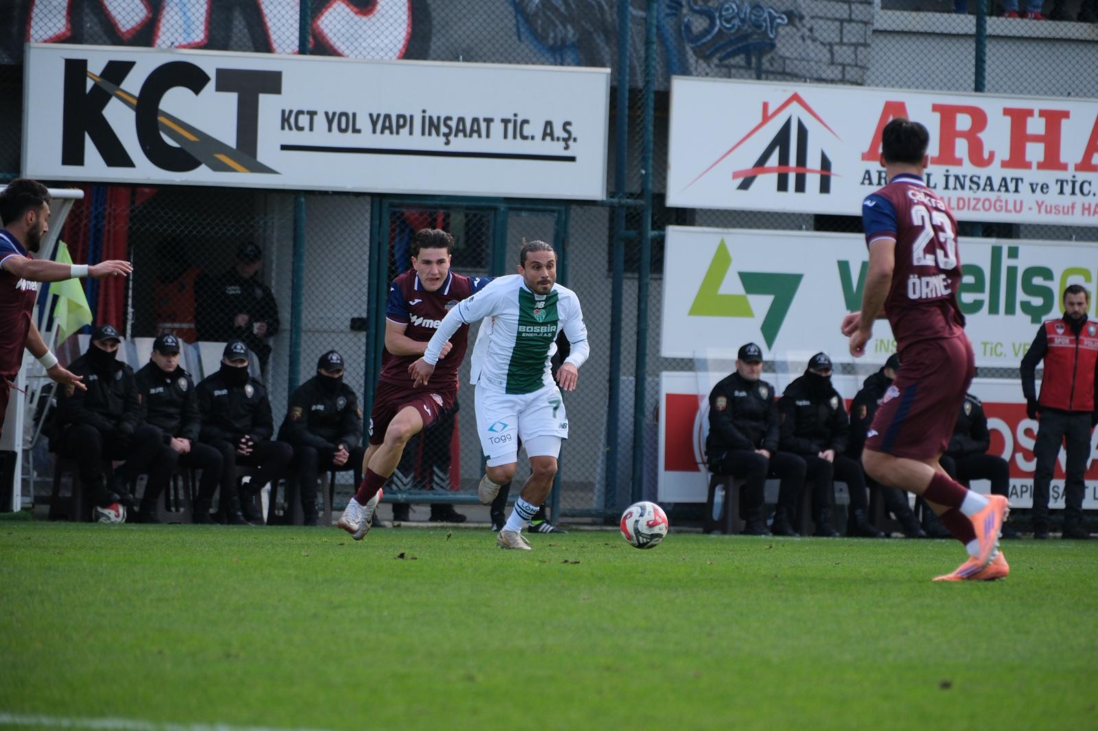 Bursaspor  TFF 2. Lig'de yeni transferleriyle çıktığı ilk maçında