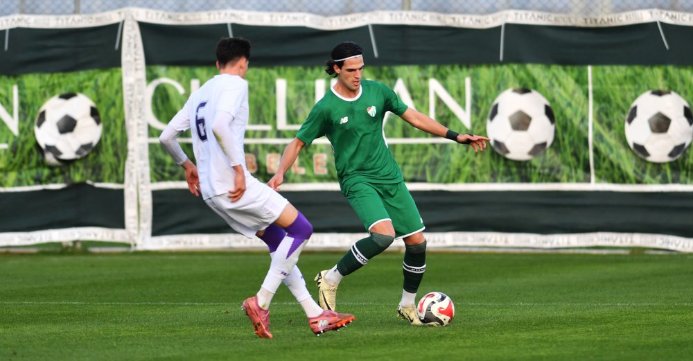  Bursaspor devre arası hazırlıklarını sürdürdüğü Antalya Kampı'ndaki ilk maçında