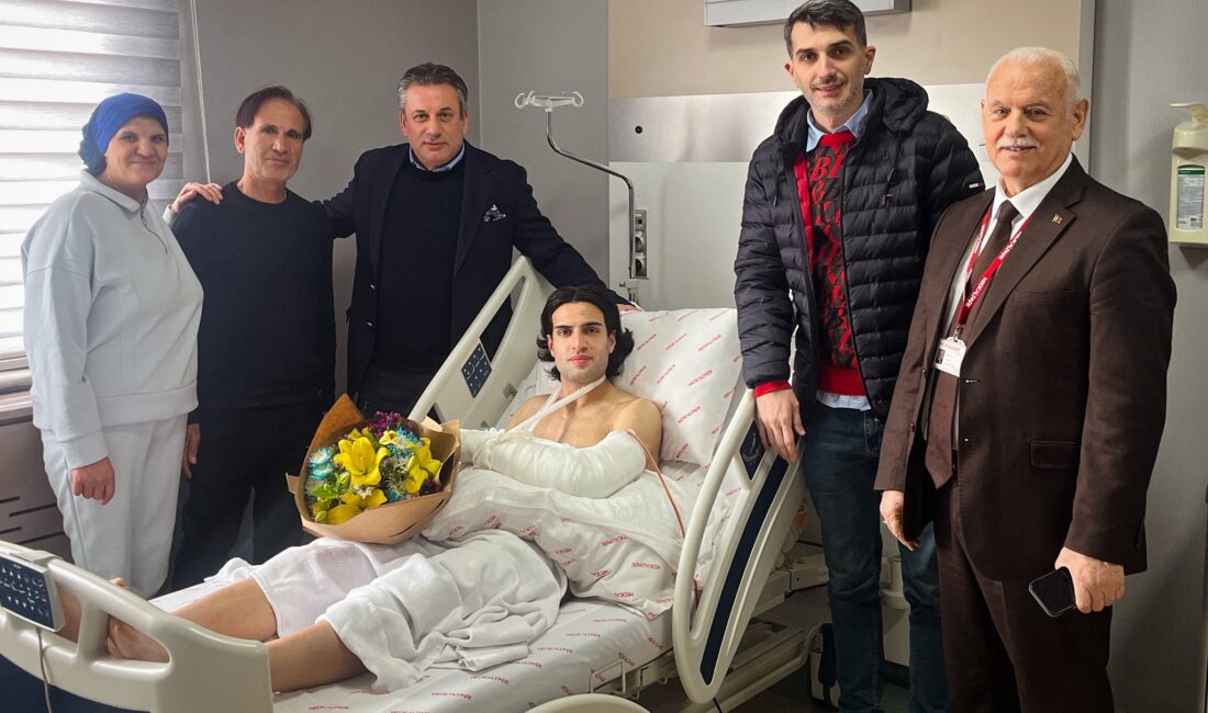 Bursaspor’un 1461 Trabzon FK ile deplasmanda oynadığı maçta kolu kırılan