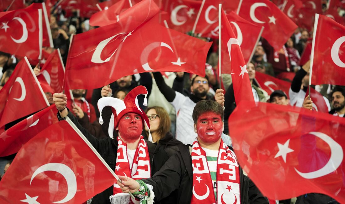 Bayrak indirme provokasyonunun ardından Bursaspor Kulübü sosyal medya hesaplarından paylaşımda