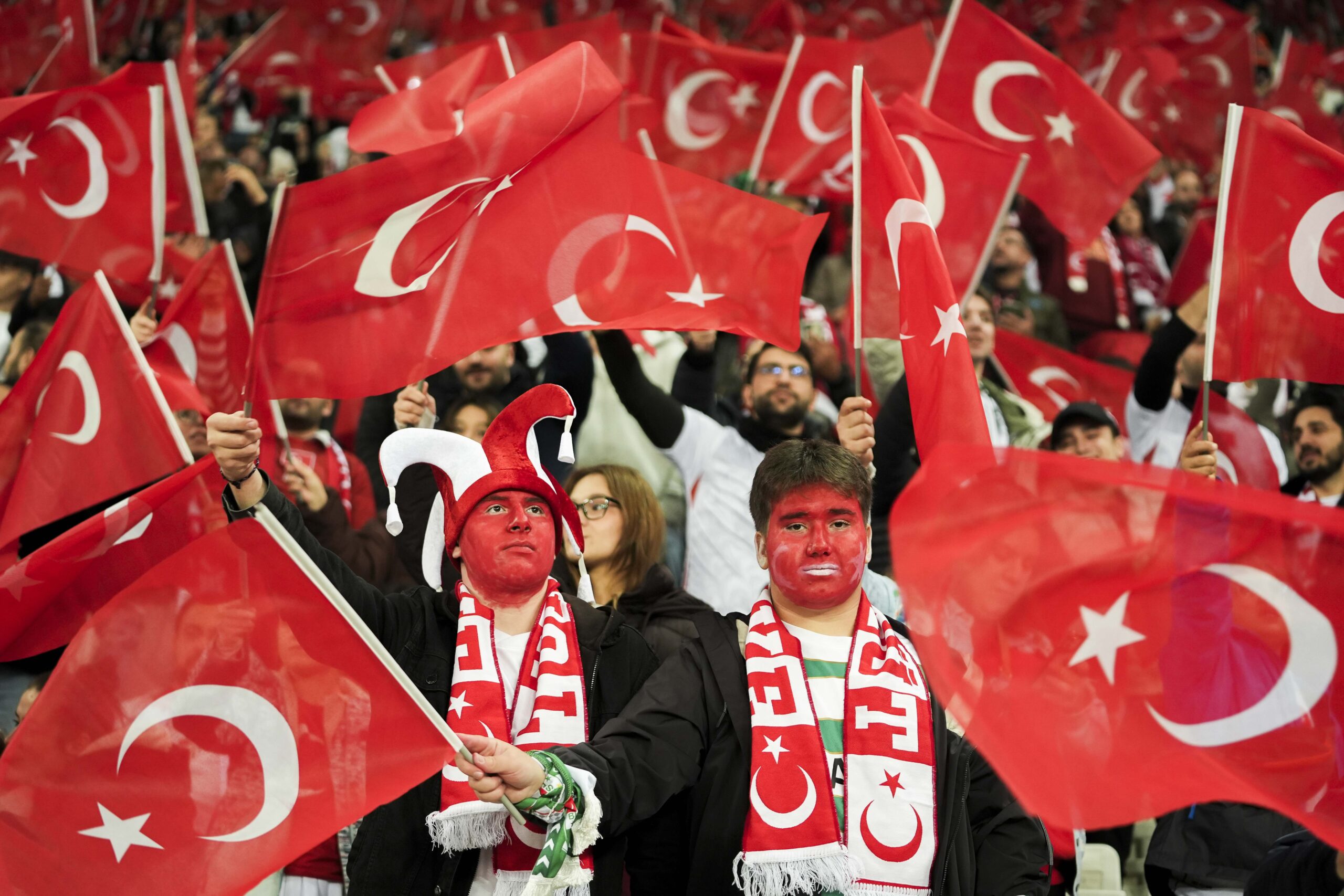 Bayrak indirme provokasyonunun ardından Bursaspor Kulübü sosyal medya hesaplarından paylaşımda