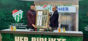 Bursaspor Kulübü tozluk sponsorluğu için LÖHER firması ile sezon sonuna