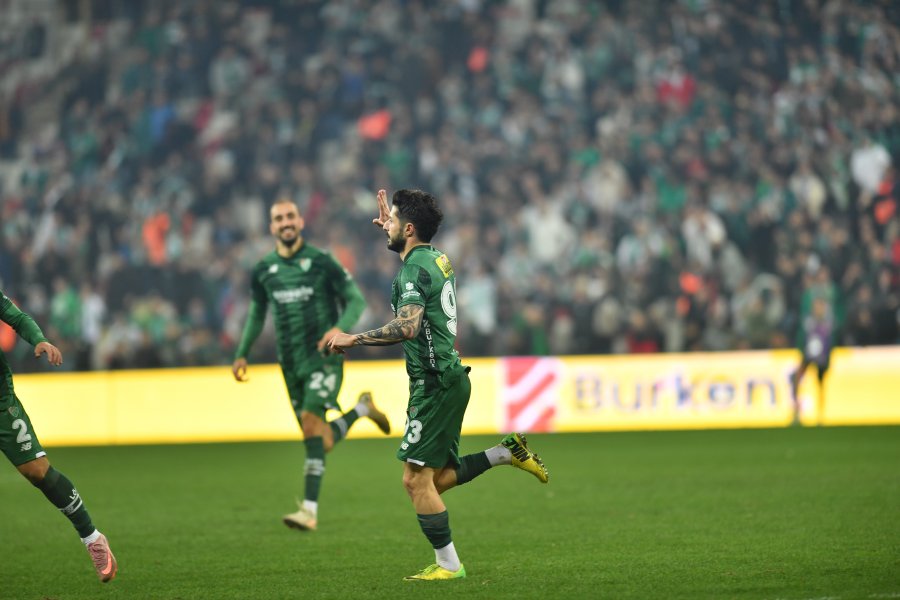 Bursaspor zirvede fark peşinde! 2 Bursam Medya -