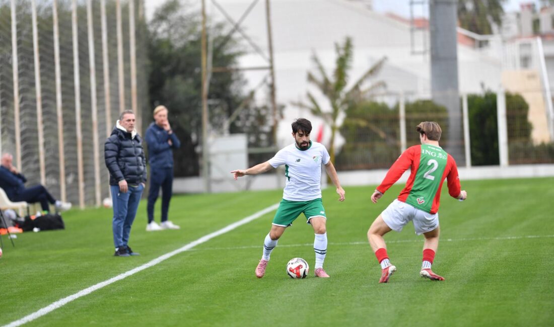 Bursaspor, Antalya kampınının son gününde Hollanda 3. Lig ekibi Bon