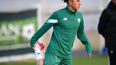 Devre arası hazırlıklarını Antalya'da sürdüren Bursaspor'da yeni transfer Eyüp Akcan