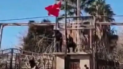 Terör örgütü YPG yandaşlarının Nusaybin-Kamışlı sınır hattında Türk bayrağına yönelik