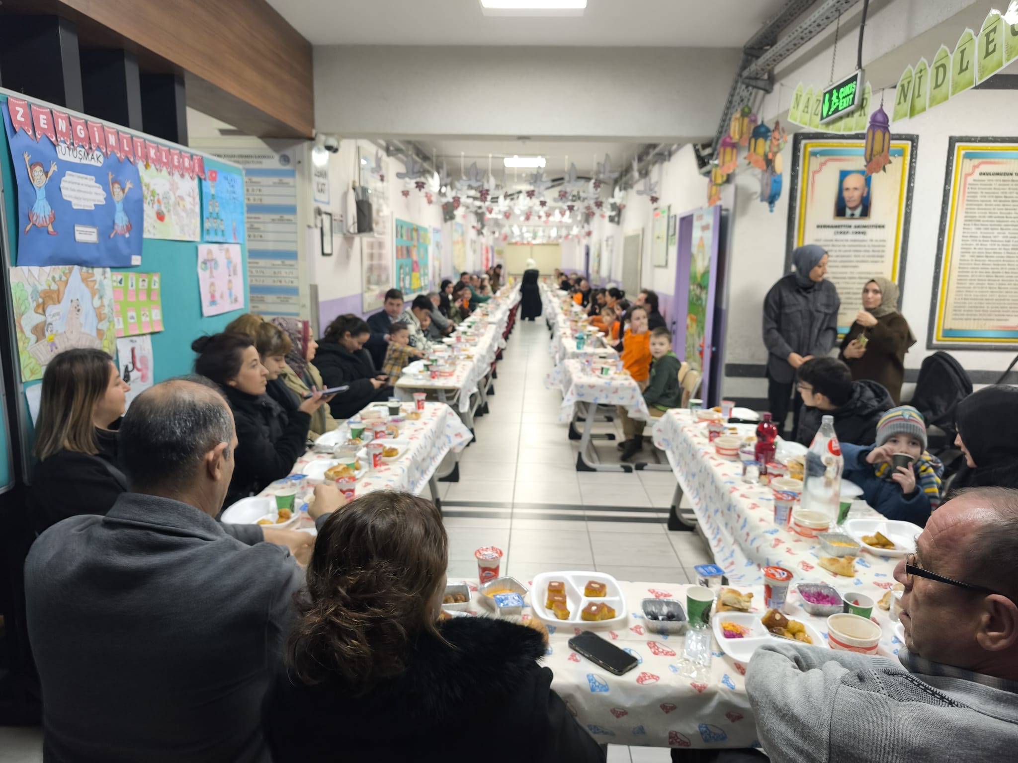 Akıncı Türk İhsan Dikmen İlkokulu 1/B sınıfı, okul tarihinde bir