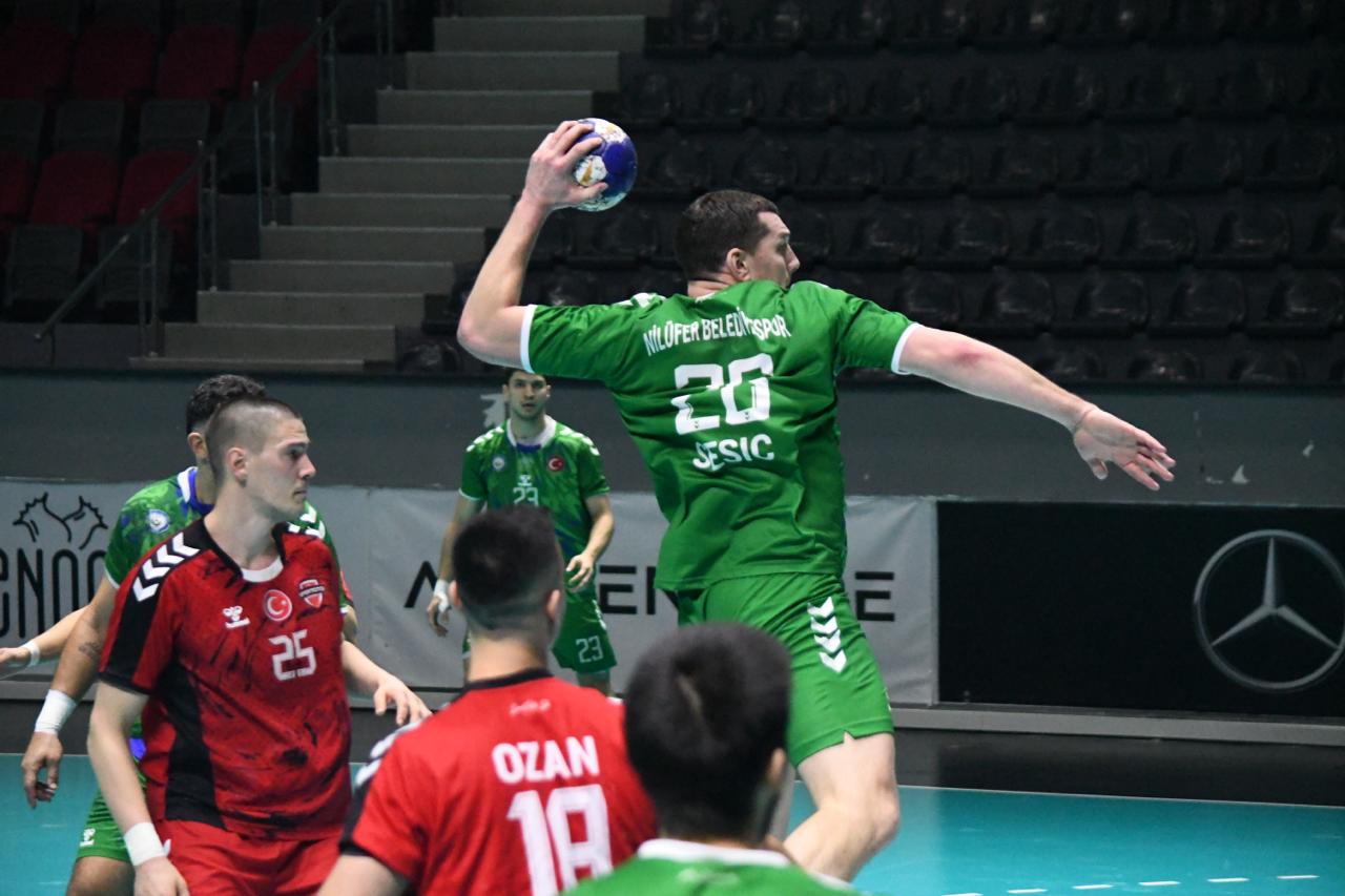 Ardventure Hentbol Erkekler Süper Ligi’nde mücadele eden Nilüfer Belediyespor Erkek