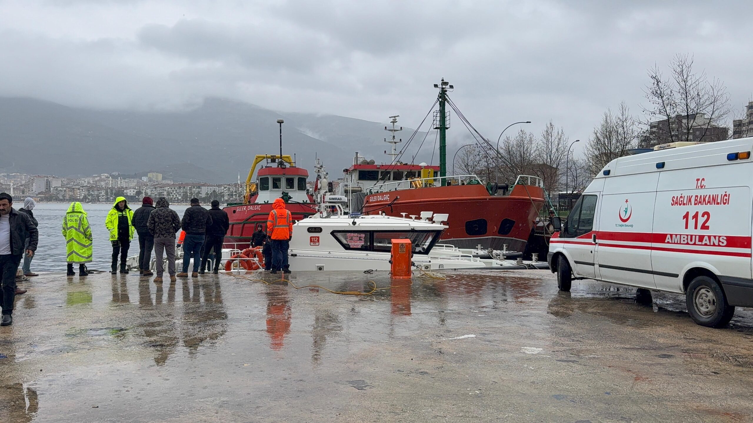 Bursa'da Gemlik Körfezi açıklarında denizde bir erkek cesedi bulundu.