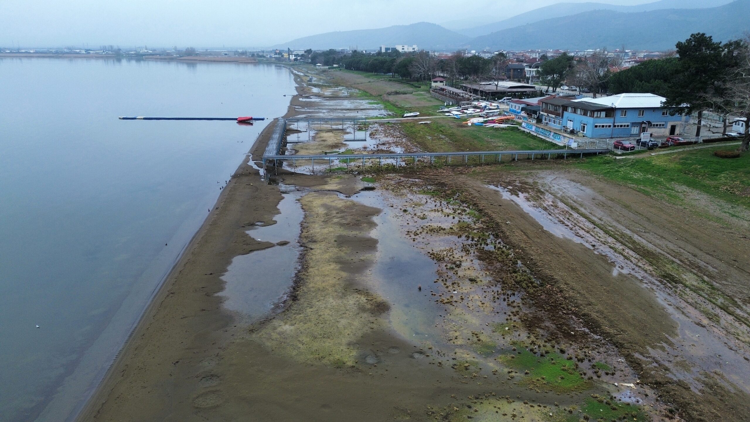 Bursa'da İznik ve Orhangazi'yi doğrudan etkileyen İznik Gölü'ndeki su seviyesi