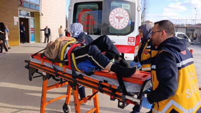 Bursa'nın İnegöl ilçesinde tamir ettiği traktörünün altında kalan şoför ağır