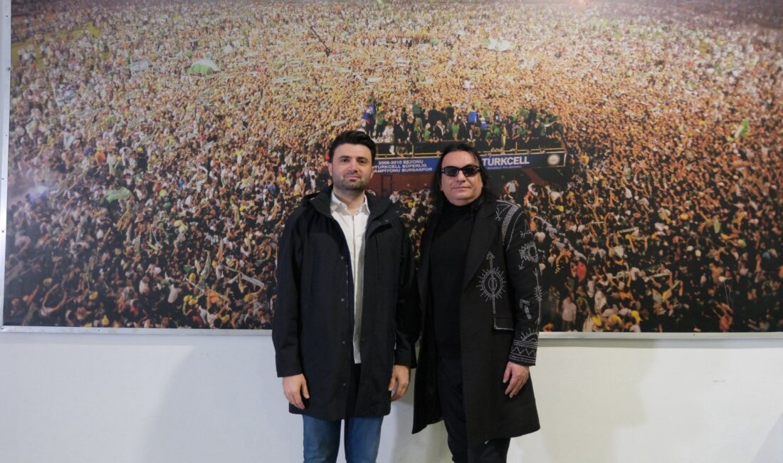 Bursaspor Başkanı Enes Çelik, Kırklarelispor galibiyeti sonrası kapalı gişe atmosfer